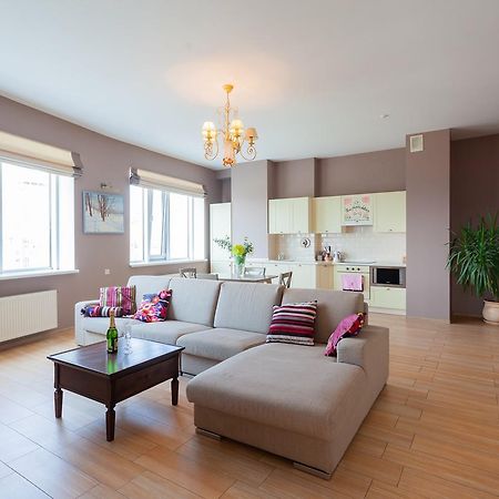 Stylish Views Apartments In The Parasol. Parus .Obolonskaya Embankment Kiev Exterior foto
